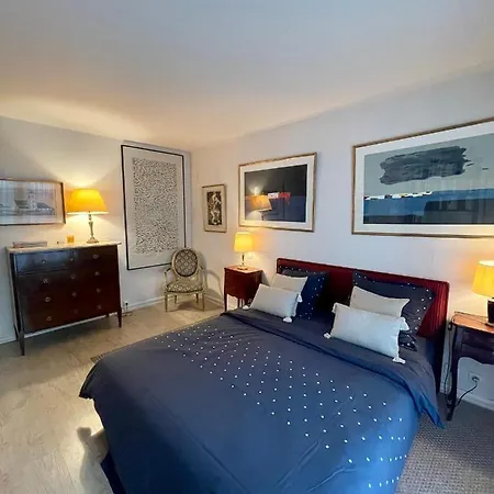 Grand T2 Plein Centre Historique Avec Ascenseur Апартаменты *