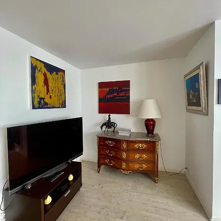 Grand T2 Plein Centre Historique Avec Ascenseur Апартаменты *