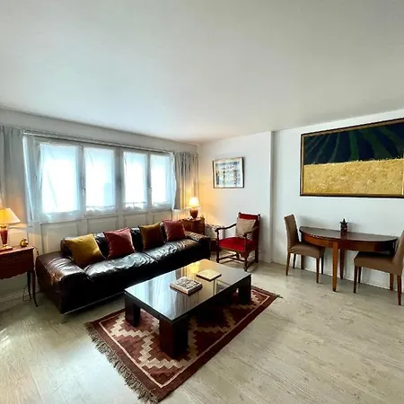 Apartment Grand T2 Plein Centre Historique Avec Ascenseur *