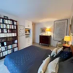 Grand T2 Plein Centre Historique Avec Ascenseur 圣让－德吕兹